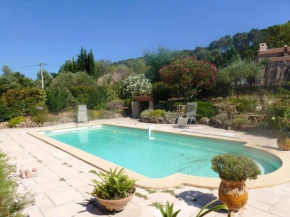 Studio avec piscine partagee jardin clos et wifi a Pierrefeu du Var